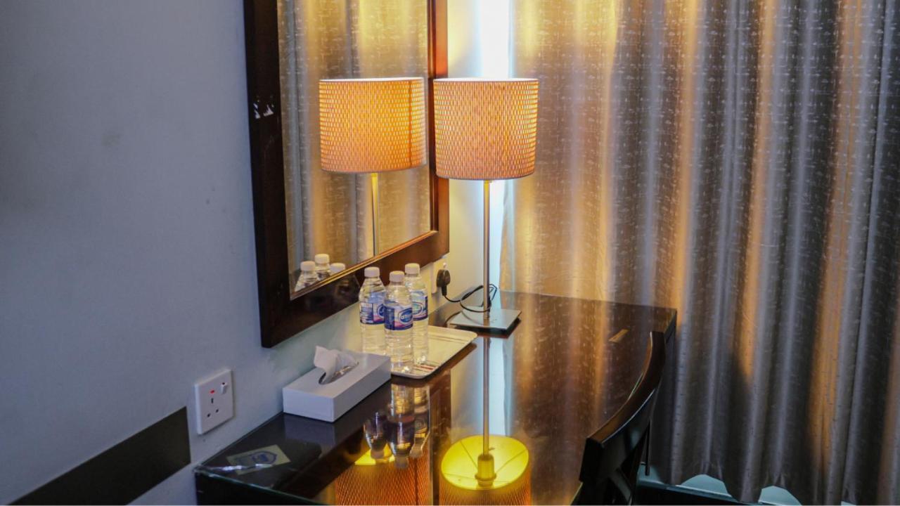 Boonmax Hotel Дубай Екстер'єр фото