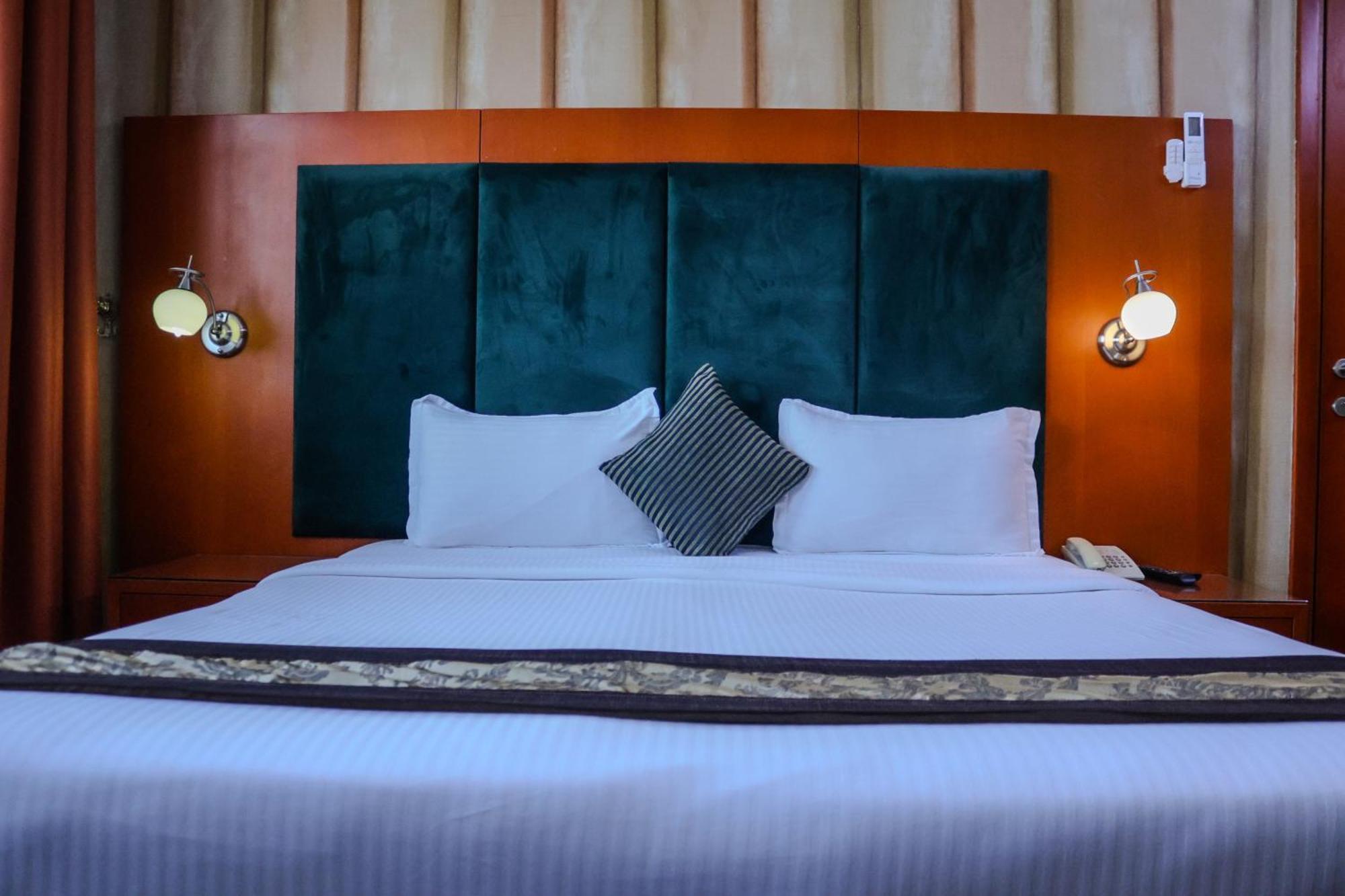 Boonmax Hotel Дубай Екстер'єр фото