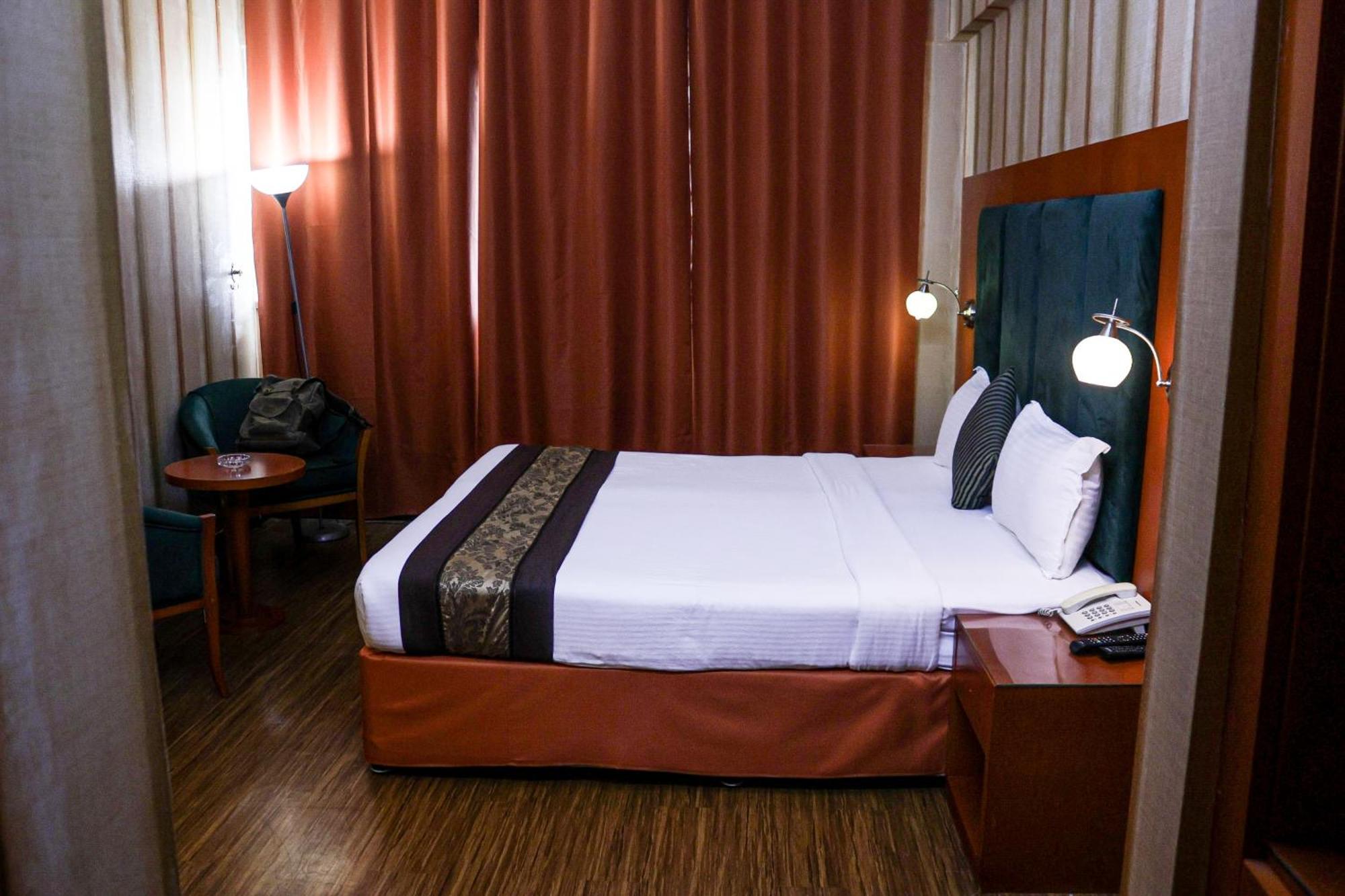 Boonmax Hotel Дубай Екстер'єр фото