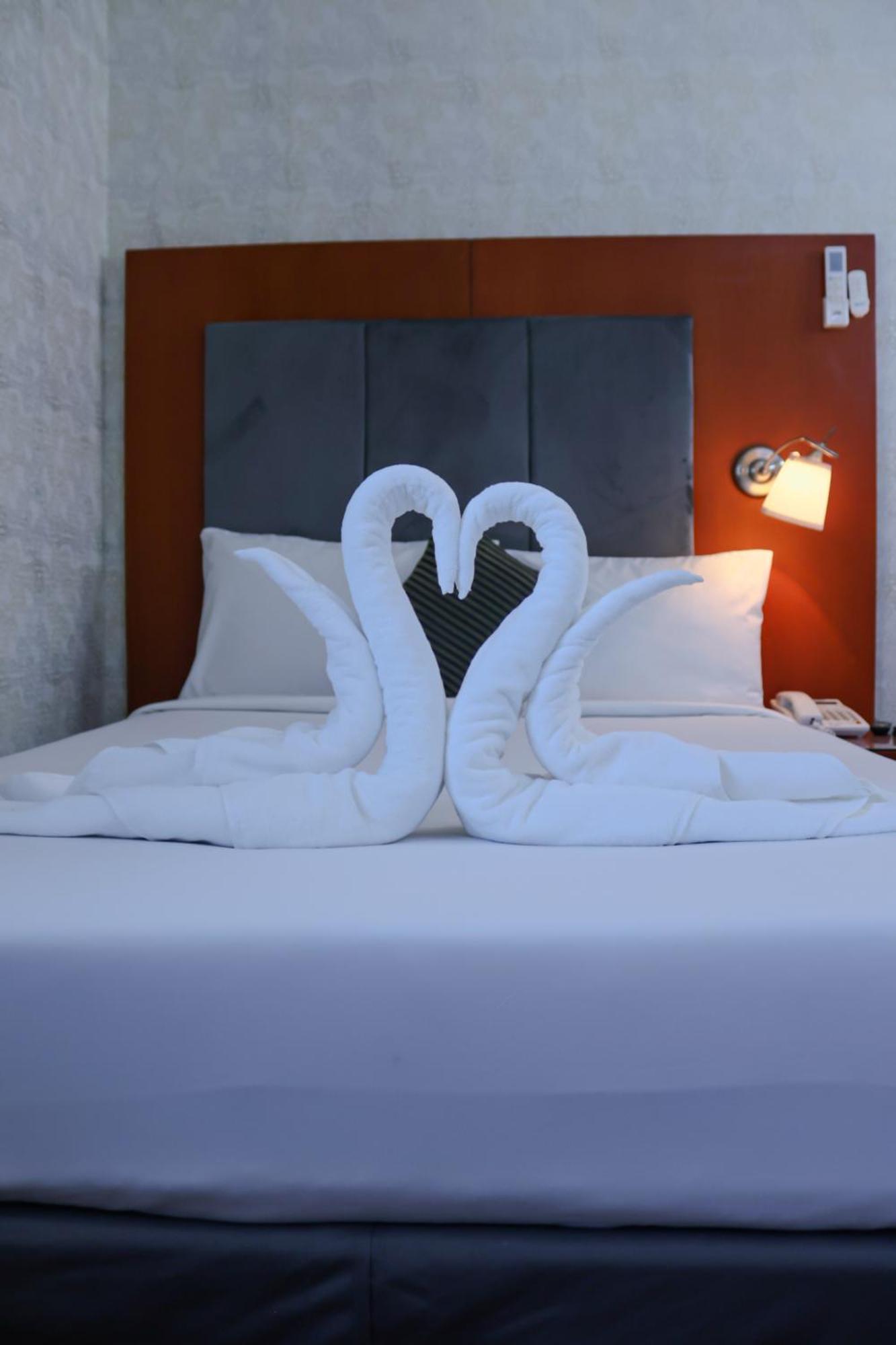 Boonmax Hotel Дубай Екстер'єр фото